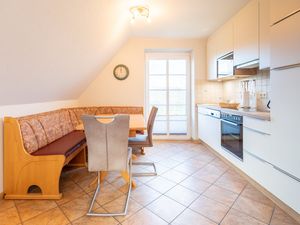 23967007-Ferienwohnung-4-Husum-300x225-3