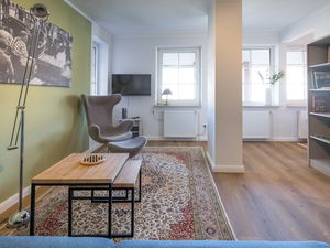 23967073-Ferienwohnung-2-Husum-300x225-3