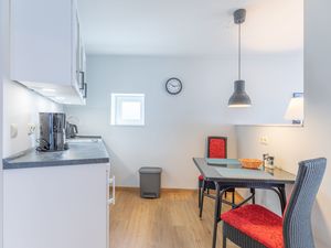 23967067-Ferienwohnung-2-Husum-300x225-2