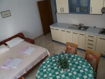 Ferienwohnung für 5 Personen in Hvar 8/10