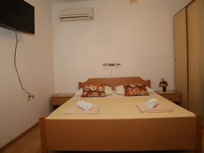 Ferienwohnung für 2 Personen in Hvar 8/10
