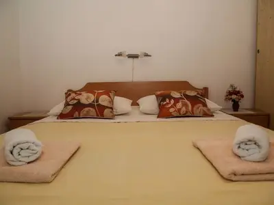 Ferienwohnung für 2 Personen in Hvar 9/10