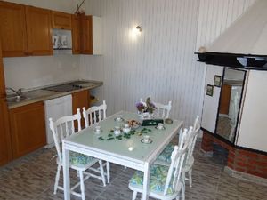 19284843-Ferienwohnung-0-Hvar-300x225-5