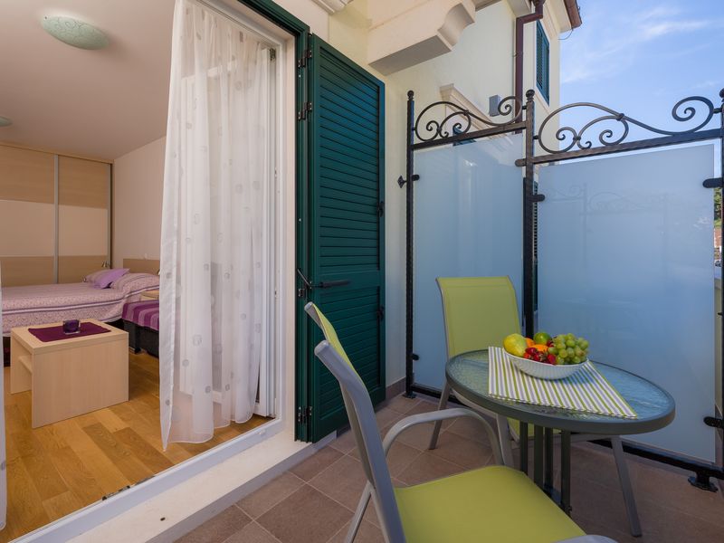 23980572-Ferienwohnung-3-Hvar-800x600-0