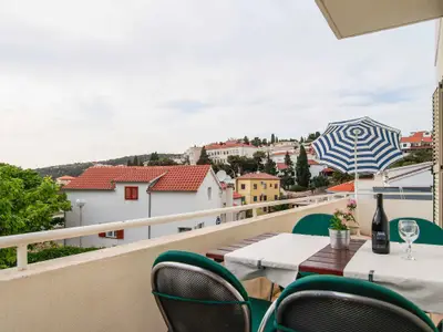 Ferienwohnung für 4 Personen (55 m²) in Hvar 1/10