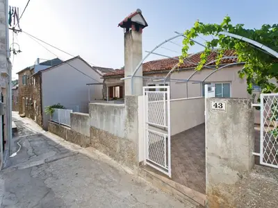 Ferienwohnung für 2 Personen in Hvar 2/10