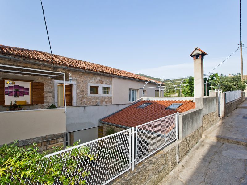 24034773-Ferienwohnung-2-Hvar-800x600-0