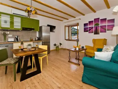 Ferienwohnung für 2 Personen in Hvar 5/10