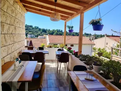 Ferienwohnung für 2 Personen in Hvar 10/10