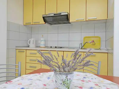 Ferienwohnung für 2 Personen (40 m²) in Hvar 6/10