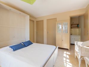 23852978-Ferienwohnung-2-Hyères-300x225-1