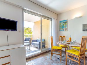 23859253-Ferienwohnung-4-Hyères-300x225-1