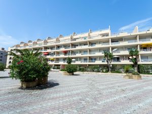 23868428-Ferienwohnung-4-Hyères-300x225-1