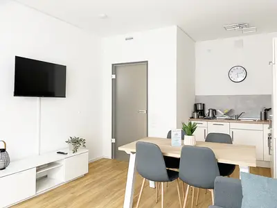Essbereich mit Fernseher