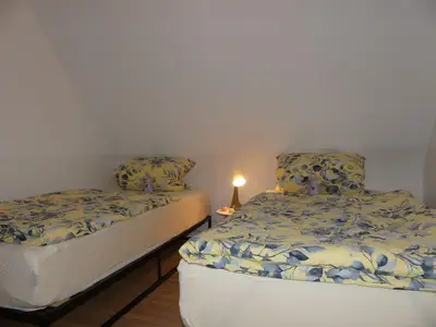 Schlafzimmer 2