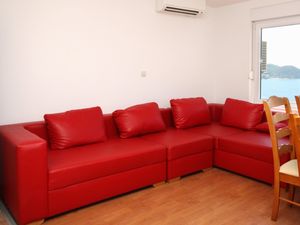 19125965-Ferienwohnung-6-Igrane-300x225-1