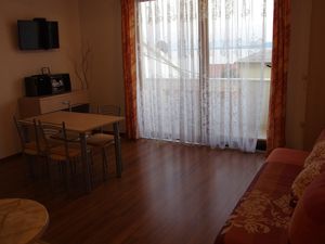 23931748-Ferienwohnung-4-Igrane-300x225-2