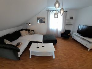 23590227-Ferienwohnung-4-Ihrlerstein-300x225-1