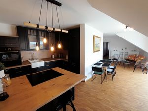 23590227-Ferienwohnung-4-Ihrlerstein-300x225-2