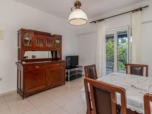 23766639-Ferienwohnung-5-Ika-300x225-2