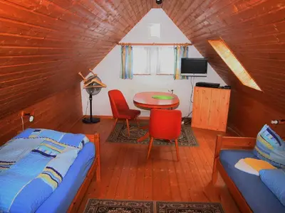 Schlafzimmer 2 eine Treppe höher