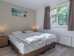 23987731-Ferienwohnung im Ferienpark-10-Brunssum-300x225-5