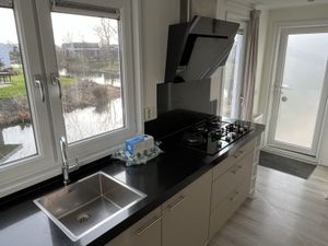 23987608-Ferienwohnung im Ferienpark-10-Hellevoetsluis-300x225-4