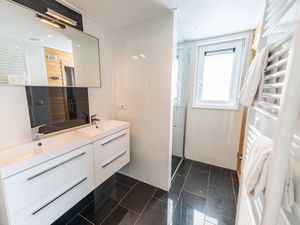 23987684-Ferienwohnung im Ferienpark-10-Lochem-300x225-5