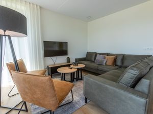 23987942-Ferienwohnung im Ferienpark-8--300x225-2