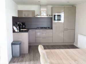 23987756-Ferienwohnung im Ferienpark-10-West-Graftdijk-300x225-2