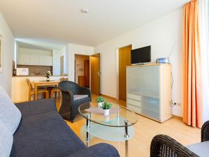 23881306-Ferienwohnung-2-Immenstaad am Bodensee-300x225-1