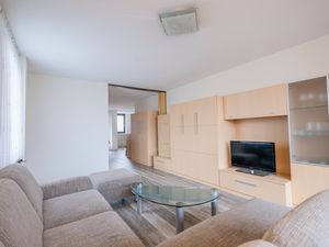 23974011-Ferienwohnung-5-Immenstaad am Bodensee-300x225-2