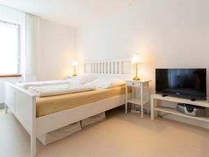 23881355-Ferienwohnung-3-Immenstaad am Bodensee-300x225-2