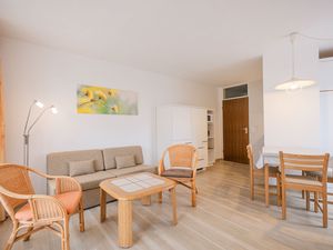 23881369-Ferienwohnung-3-Immenstaad am Bodensee-300x225-0