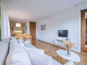 23881374-Ferienwohnung-4-Immenstaad am Bodensee-300x225-1