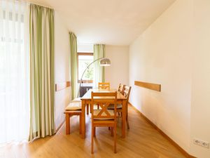 23881377-Ferienwohnung-4-Immenstaad am Bodensee-300x225-1