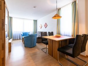 23881387-Ferienwohnung-4-Immenstaad am Bodensee-300x225-1