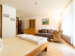 23881385-Ferienwohnung-3-Immenstaad am Bodensee-300x225-1