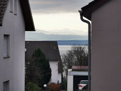 teilweise Berg- und Seesicht vom Balkon