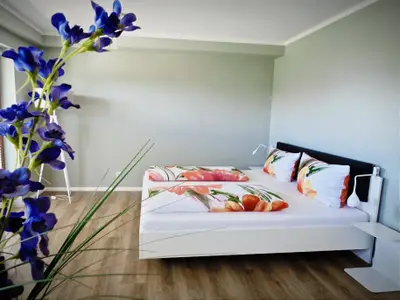 Apartment mit Terrasse und Seeblick - Schlafzimmer