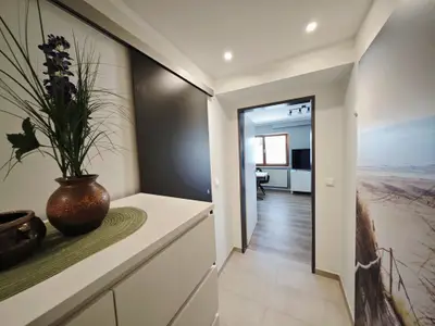 Apartment mit Terrasse und Seeblick - Flur