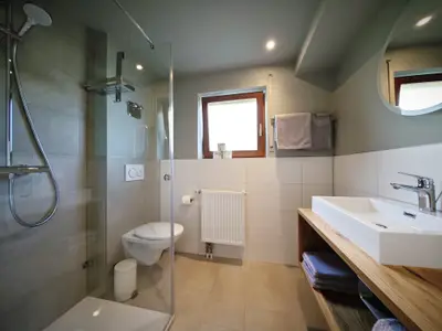 Apartment mit Terrasse und Seeblick - Bad