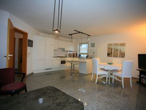 24035593-Ferienwohnung-4-Immenstaad am Bodensee-300x225-4