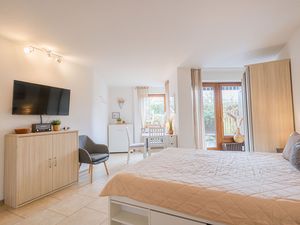 23881375-Ferienwohnung-3-Immenstaad am Bodensee-300x225-1