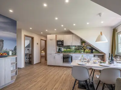 hochwertige & voll ausgestattete Küche