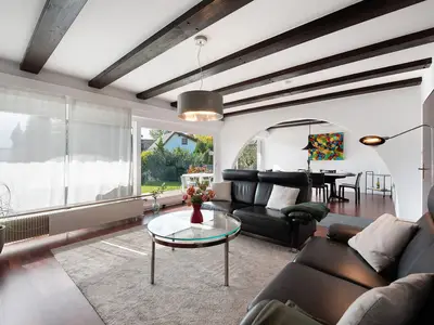 Photo, INSIDE, OUTSIDE