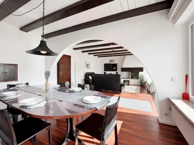 Photo, INSIDE, OUTSIDE