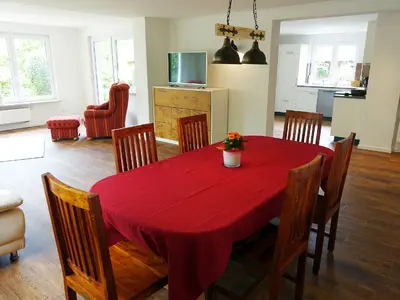 Photo, INSIDE, OUTSIDE