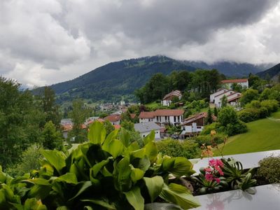 Blick von der Loggia aus auf den Mittag-Berg