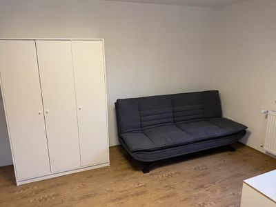 schlafzimmer1schlafsofageschlossen